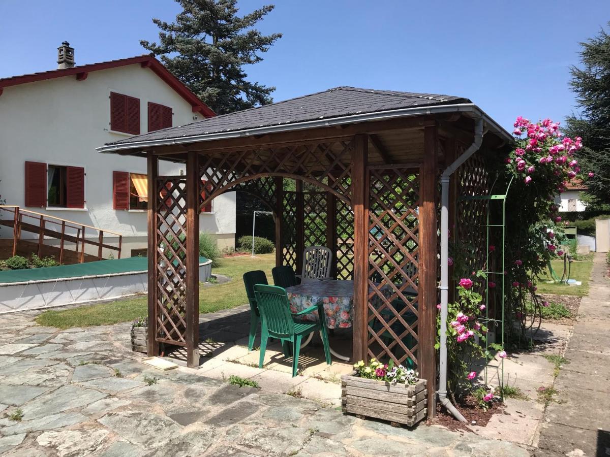 Lindo Lugar - Just A 7 Minute Walk From The Airport Bed & Breakfast Meyrin Dış mekan fotoğraf